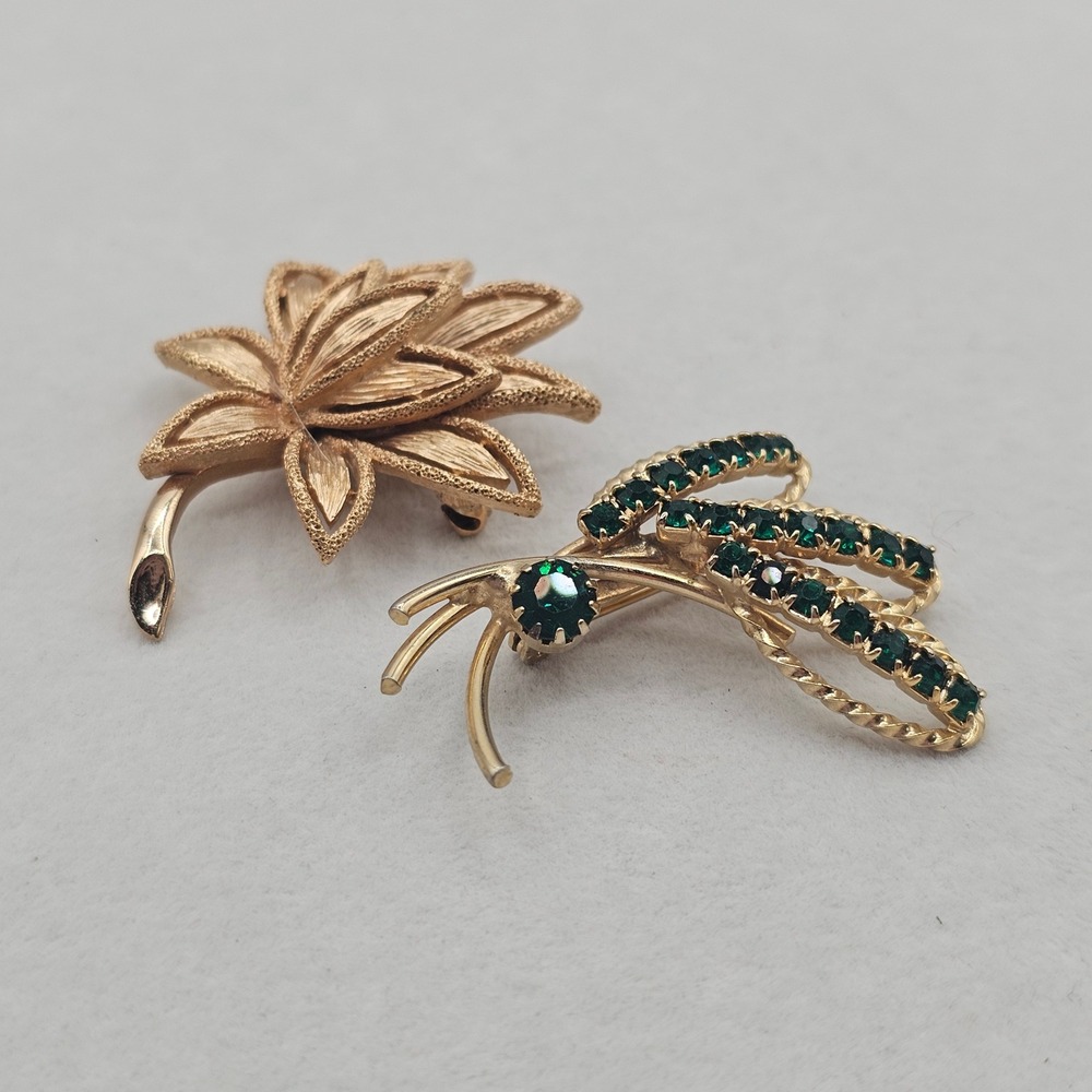 Vintage Rhinestone Brooch Lot of 2 Gold Tone Leaf Green Floral Spray Pins - Picture 8 of 12